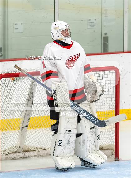 Thumbnail 3 in NW Wings Prep @ Dexter Southfield (Scrimmage) photogallery.