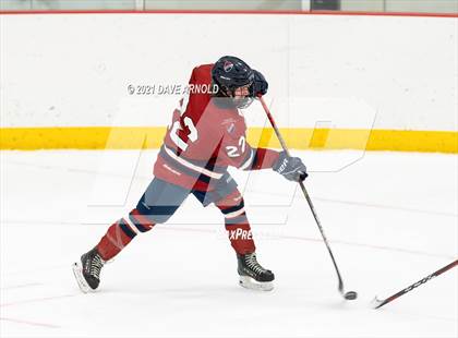 Thumbnail 3 in NW Wings Prep @ Dexter Southfield (Scrimmage) photogallery.