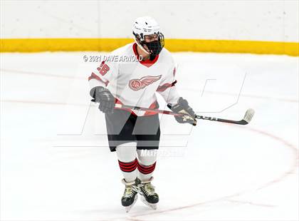 Thumbnail 1 in NW Wings Prep @ Dexter Southfield (Scrimmage) photogallery.
