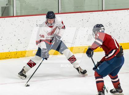 Thumbnail 2 in NW Wings Prep @ Dexter Southfield (Scrimmage) photogallery.