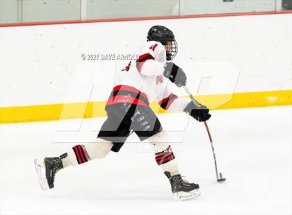 Thumbnail 2 in NW Wings Prep @ Dexter Southfield (Scrimmage) photogallery.