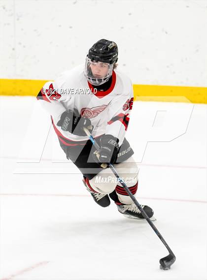 Thumbnail 2 in NW Wings Prep @ Dexter Southfield (Scrimmage) photogallery.