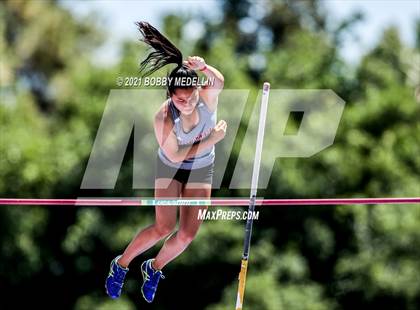 Thumbnail 3 in West Coast Relays  photogallery.