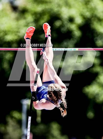 Thumbnail 1 in West Coast Relays  photogallery.