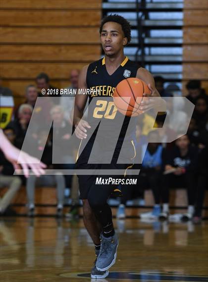 Thumbnail 2 in Beaverton vs Jefferson (Les Schwab Invitational) photogallery.