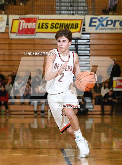 Thumbnail 1 in Beaverton vs Jefferson (Les Schwab Invitational) photogallery.