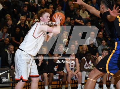 Thumbnail 3 in Beaverton vs Jefferson (Les Schwab Invitational) photogallery.