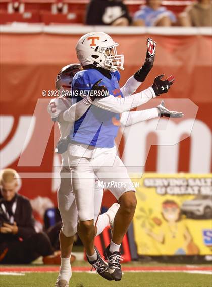 Thumbnail 3 in Timpview vs Bountiful (UHSAA 5A Final) photogallery.