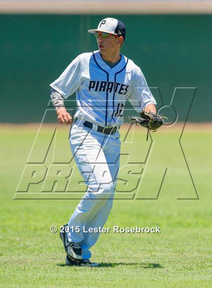 Thumbnail 2 in El Campo vs. Hidalgo (4A Regional Final) photogallery.