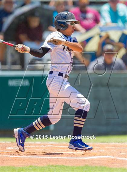 Thumbnail 1 in El Campo vs. Hidalgo (4A Regional Final) photogallery.