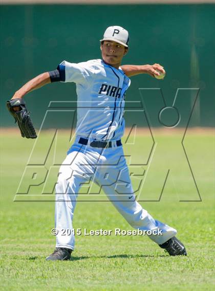 Thumbnail 2 in El Campo vs. Hidalgo (4A Regional Final) photogallery.