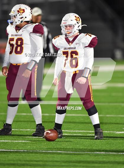 Thumbnail 1 in Collinsville vs. Wolfe City (UIL 2A Division 1 Region 2 Bidistrict) photogallery.
