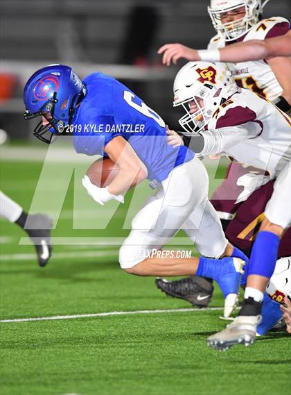 Thumbnail 1 in Collinsville vs. Wolfe City (UIL 2A Division 1 Region 2 Bidistrict) photogallery.