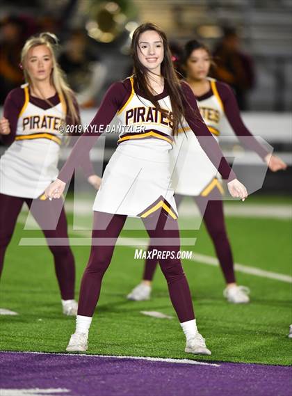 Thumbnail 2 in Collinsville vs. Wolfe City (UIL 2A Division 1 Region 2 Bidistrict) photogallery.