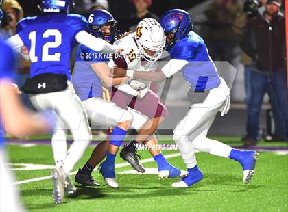 Thumbnail 1 in Collinsville vs. Wolfe City (UIL 2A Division 1 Region 2 Bidistrict) photogallery.