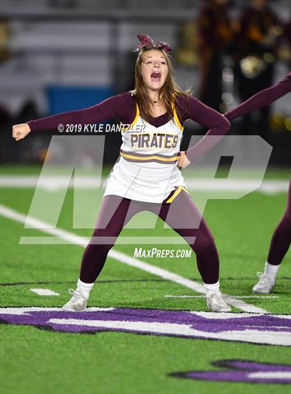 Thumbnail 1 in Collinsville vs. Wolfe City (UIL 2A Division 1 Region 2 Bidistrict) photogallery.
