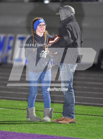 Thumbnail 3 in Collinsville vs. Wolfe City (UIL 2A Division 1 Region 2 Bidistrict) photogallery.
