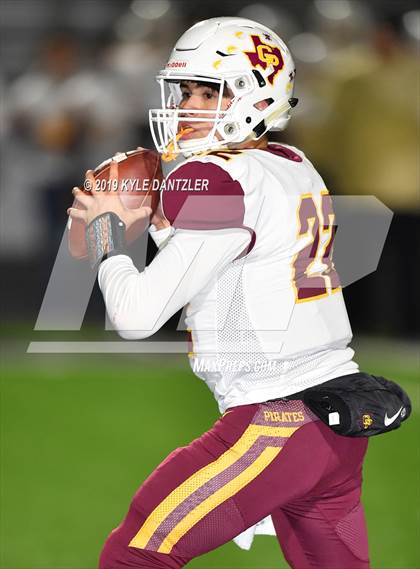 Thumbnail 3 in Collinsville vs. Wolfe City (UIL 2A Division 1 Region 2 Bidistrict) photogallery.