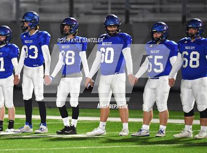 Thumbnail 2 in Collinsville vs. Wolfe City (UIL 2A Division 1 Region 2 Bidistrict) photogallery.