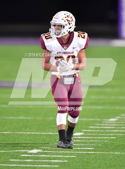 Thumbnail 3 in Collinsville vs. Wolfe City (UIL 2A Division 1 Region 2 Bidistrict) photogallery.