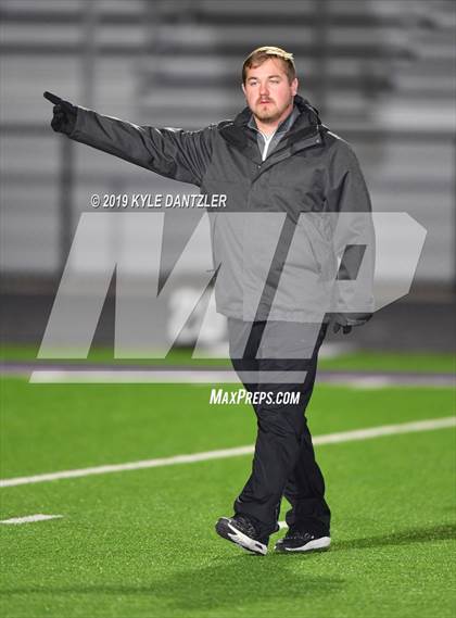 Thumbnail 1 in Collinsville vs. Wolfe City (UIL 2A Division 1 Region 2 Bidistrict) photogallery.
