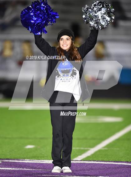 Thumbnail 3 in Collinsville vs. Wolfe City (UIL 2A Division 1 Region 2 Bidistrict) photogallery.