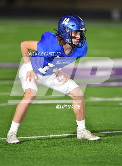 Thumbnail 3 in Collinsville vs. Wolfe City (UIL 2A Division 1 Region 2 Bidistrict) photogallery.