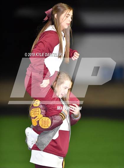 Thumbnail 2 in Collinsville vs. Wolfe City (UIL 2A Division 1 Region 2 Bidistrict) photogallery.