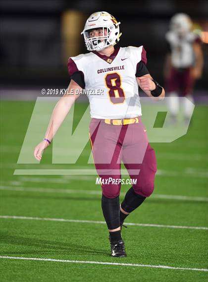 Thumbnail 1 in Collinsville vs. Wolfe City (UIL 2A Division 1 Region 2 Bidistrict) photogallery.