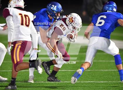 Thumbnail 1 in Collinsville vs. Wolfe City (UIL 2A Division 1 Region 2 Bidistrict) photogallery.