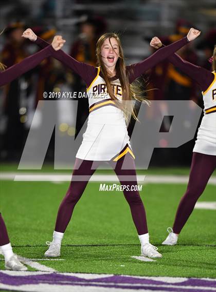 Thumbnail 3 in Collinsville vs. Wolfe City (UIL 2A Division 1 Region 2 Bidistrict) photogallery.