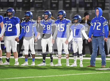 Thumbnail 2 in Collinsville vs. Wolfe City (UIL 2A Division 1 Region 2 Bidistrict) photogallery.