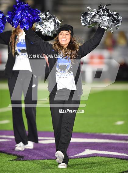 Thumbnail 2 in Collinsville vs. Wolfe City (UIL 2A Division 1 Region 2 Bidistrict) photogallery.