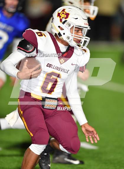 Thumbnail 3 in Collinsville vs. Wolfe City (UIL 2A Division 1 Region 2 Bidistrict) photogallery.