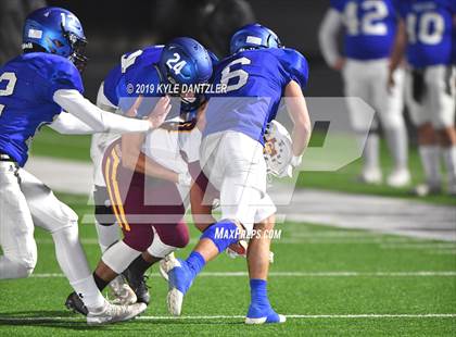 Thumbnail 2 in Collinsville vs. Wolfe City (UIL 2A Division 1 Region 2 Bidistrict) photogallery.