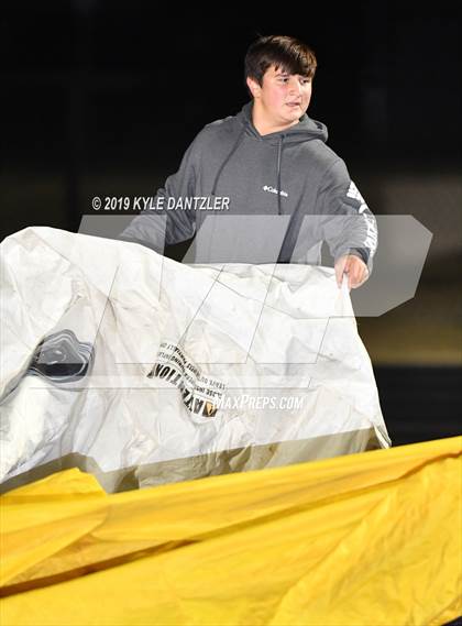 Thumbnail 2 in Collinsville vs. Wolfe City (UIL 2A Division 1 Region 2 Bidistrict) photogallery.