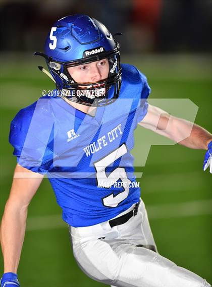 Thumbnail 1 in Collinsville vs. Wolfe City (UIL 2A Division 1 Region 2 Bidistrict) photogallery.