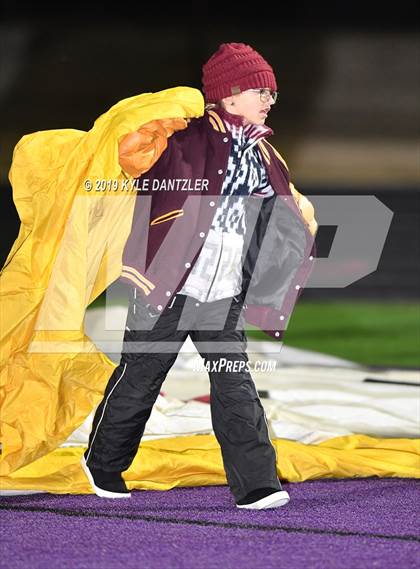 Thumbnail 3 in Collinsville vs. Wolfe City (UIL 2A Division 1 Region 2 Bidistrict) photogallery.