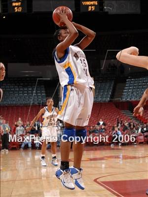 Thumbnail 3 in Yosemite vs. Bishop Amat (CIF SoCal D3 Final) photogallery.