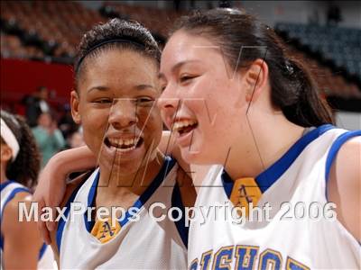Thumbnail 1 in Yosemite vs. Bishop Amat (CIF SoCal D3 Final) photogallery.