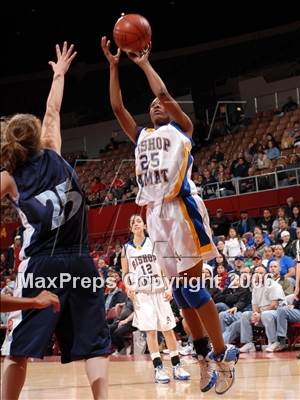 Thumbnail 1 in Yosemite vs. Bishop Amat (CIF SoCal D3 Final) photogallery.