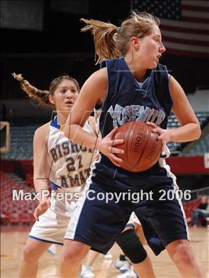 Thumbnail 3 in Yosemite vs. Bishop Amat (CIF SoCal D3 Final) photogallery.