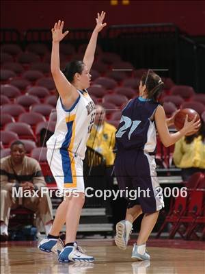Thumbnail 1 in Yosemite vs. Bishop Amat (CIF SoCal D3 Final) photogallery.