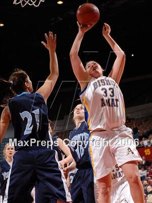 Thumbnail 3 in Yosemite vs. Bishop Amat (CIF SoCal D3 Final) photogallery.