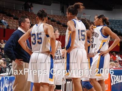 Thumbnail 1 in Yosemite vs. Bishop Amat (CIF SoCal D3 Final) photogallery.