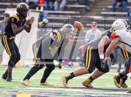 Thumbnail 1 in St. Frances Academy vs. McDonogh photogallery.