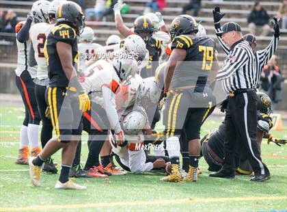 Thumbnail 2 in St. Frances Academy vs. McDonogh photogallery.