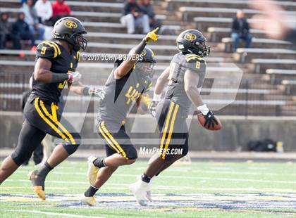 Thumbnail 2 in St. Frances Academy vs. McDonogh photogallery.