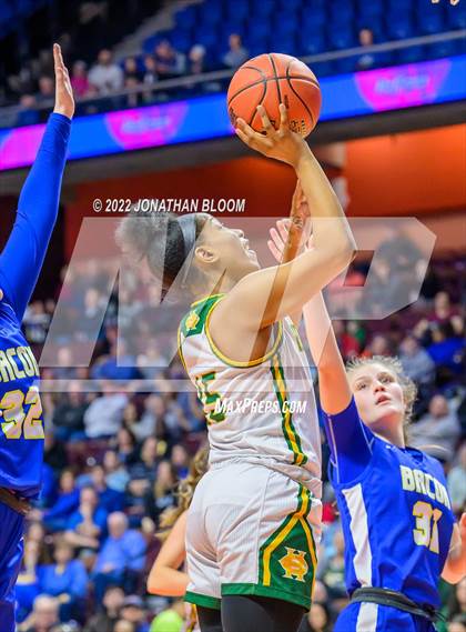 Thumbnail 2 in Bacon Academy vs. Holy Cross (CIAC Class M Final) photogallery.