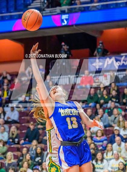 Thumbnail 3 in Bacon Academy vs. Holy Cross (CIAC Class M Final) photogallery.
